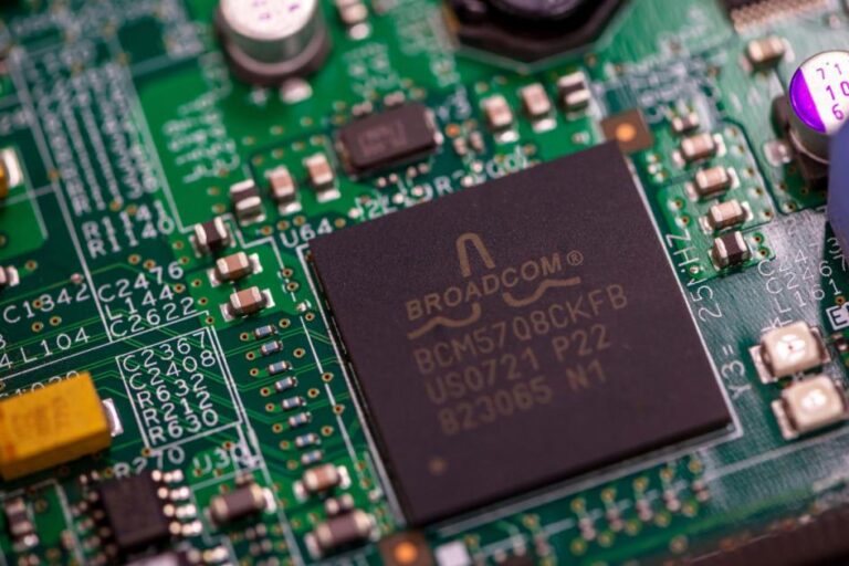 UK competition regulator clears US chipmaker Broadcom’s £54bn deal for VMware