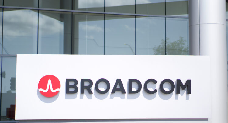 China Halts Broadcom (NASDAQ:AVGO) Merger Review – TipRanks.com