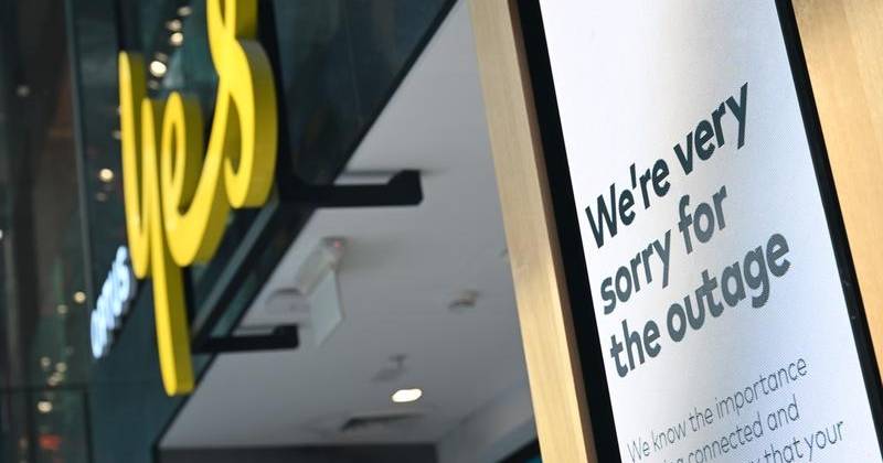 'Up all night' Optus woos small businesses after outage