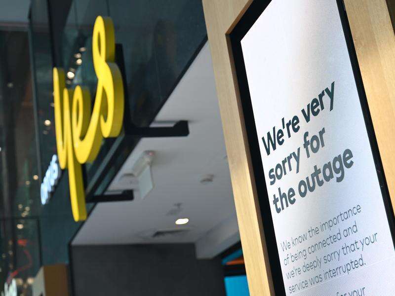 ‘Up all night’ Optus woos small businesses after outage