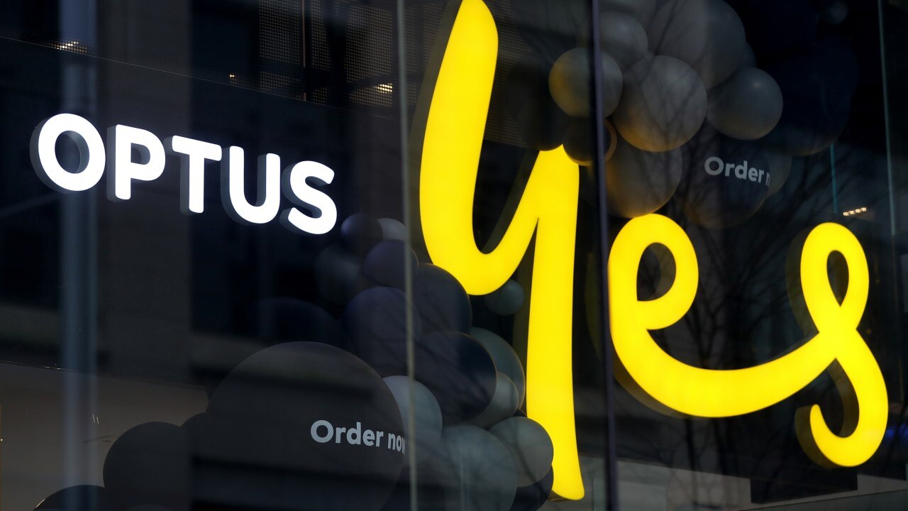 Optus confirms outage in Victorian suburb of Melton hours before announcement of embattled boss Kelly Bayer Rosmarin’s resignation