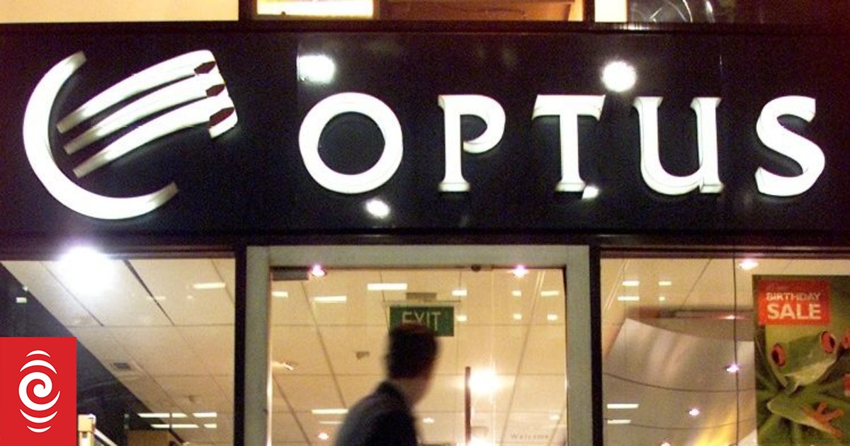 Optus identifies cause of nationwide outage, says ‘changes to routing information’ after software upgrade to blame