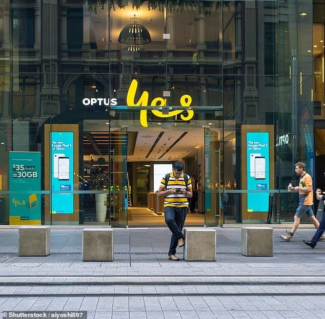 Optus insiders make bombshell claim about the nationwide outage that left 10 million Australians in the dark – as tech expert reveals how you can turn your free data into cash