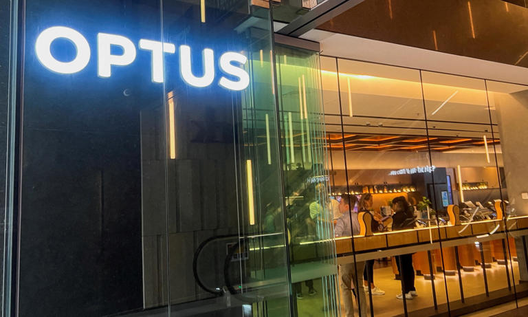 Australia news live: Optus confirms ‘network event’ behind outage as customers offered free data