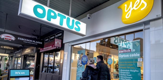 Optus business customers urged to keep receipts from outage