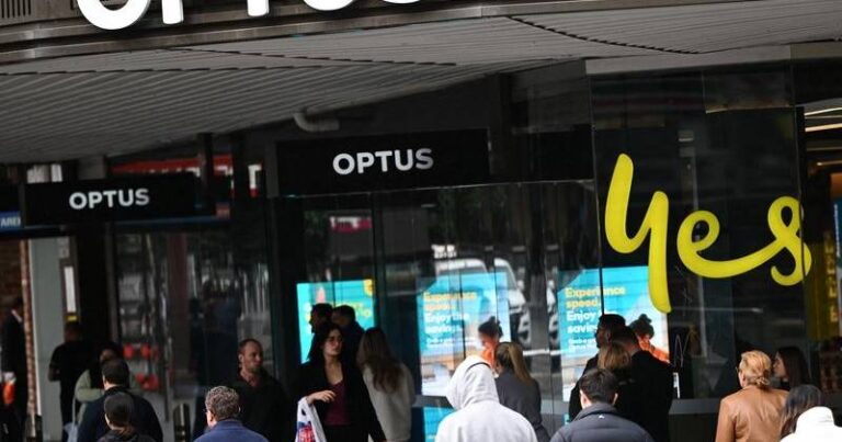 Nationwide outage leaves Optus customers offline