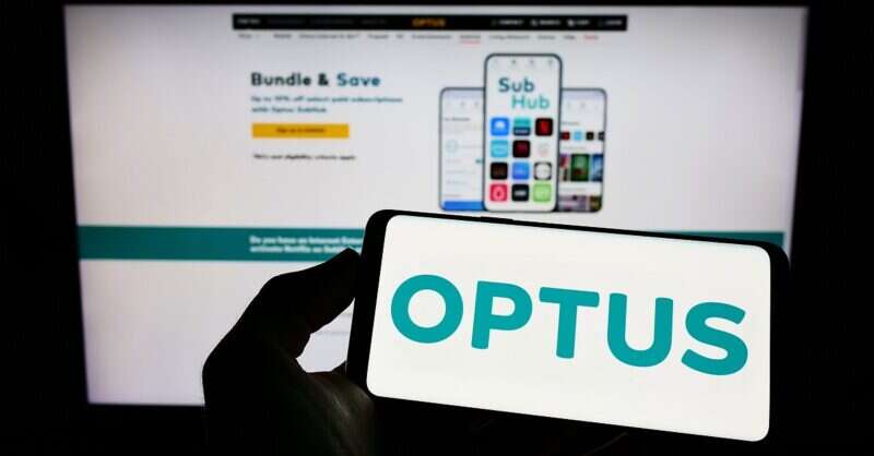 Software error blamed for Optus Australia internet outage