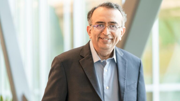 VMware CEO exits as Broadcom lays out how company looks post merger
