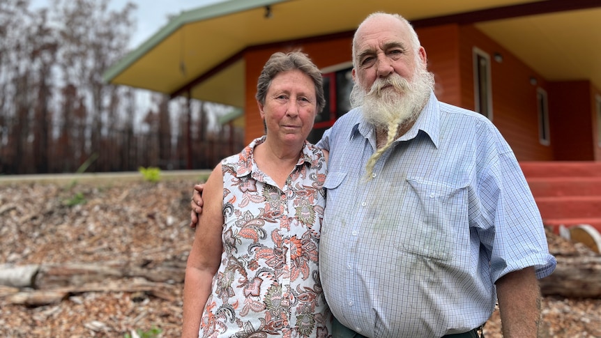 Bushfire-affected residents in Nymboida grapple with Optus’ telecommunication failures