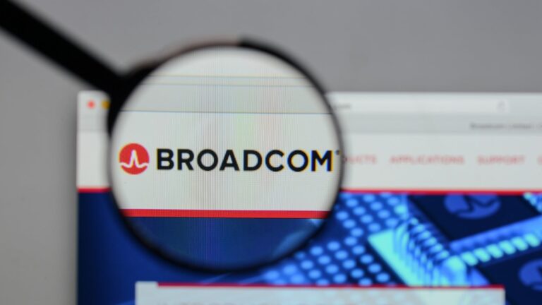 Broadcom to lay off more than 1,200 VMware employees in US