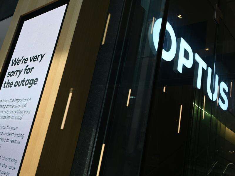 Optus admits 2697 emergency calls unanswered in outage