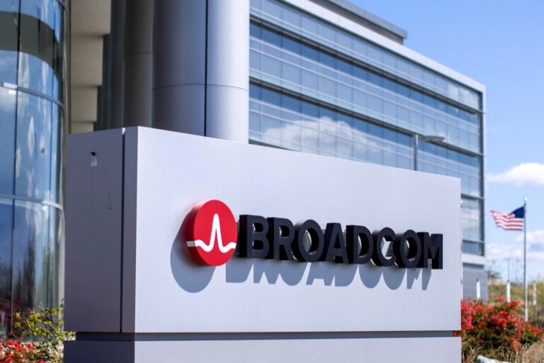 Broadcom fiscal Q1 results top estimates on VMware-led surge in software demand By Investing.com